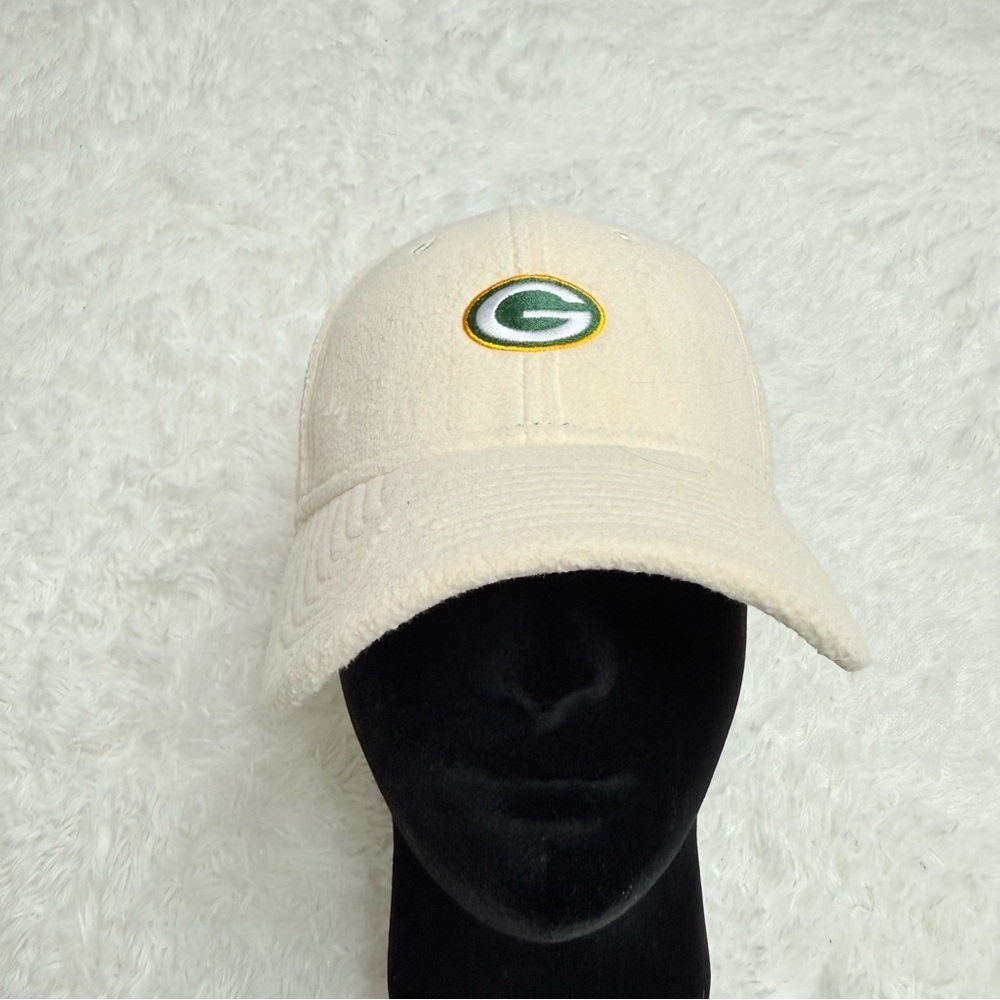 New Era 9FORTY Green Bay Packers NFL Cream Fleece Adjustable Hat Cap